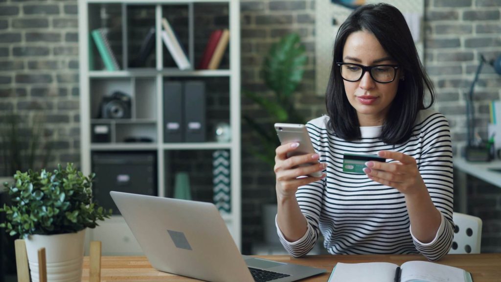 Business Funding vs Line of Credit Canada: Growth Comparison